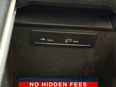 Used 2021 Mercedes-Benz GLC 300 4MATIC image 37