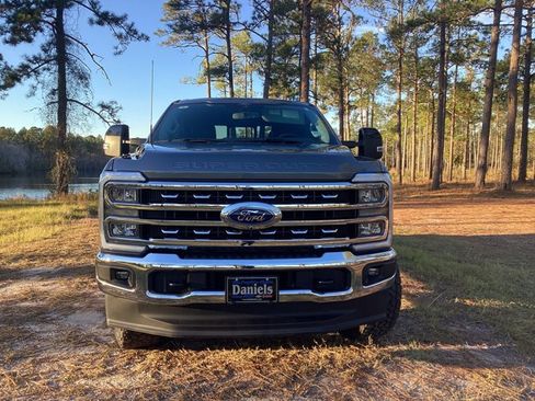 Used 2024 Ford F250 Lariat image 8