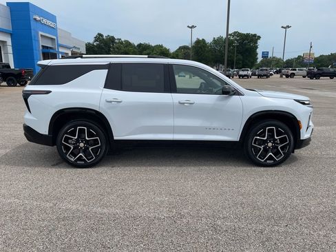 New 2026 Chevrolet Traverse High Country FWD image 6