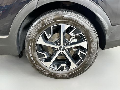 Certified 2024 Kia Sportage EX FWD image 30