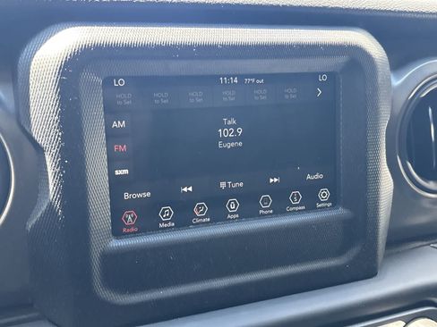 Used 2023 Jeep Wrangler Unlimited AWD/4WD image 13