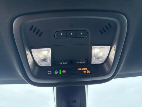 Certified 2023 Chevrolet Traverse LT image 29