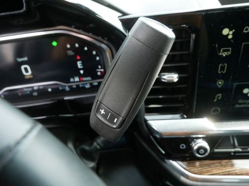 Used 2024 GMC Sierra 1500 SLE w/ Preferred Package image 22