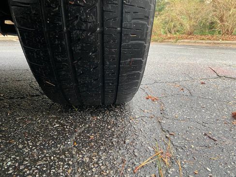 Used 2017 Cadillac Escalade ESV Standard 4dr SUV image 10