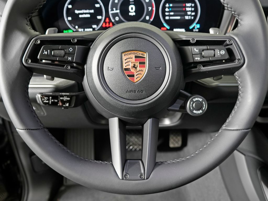 Certified 2026 Porsche Cayenne Coupe AWD/4WD image 23