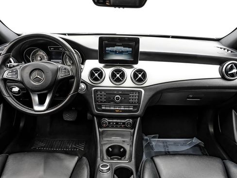 Used 2016 Mercedes-Benz GLA 250 image 12