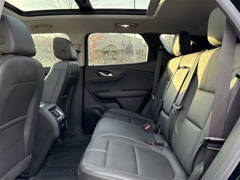 Used 2024 Chevrolet Blazer LT image 11