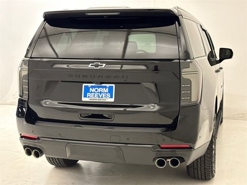 Used 2025 Chevrolet Suburban Z71 w/ Comfort Package image 10