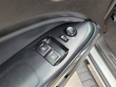 Used 2018 Chevrolet Colorado Z71 image 15