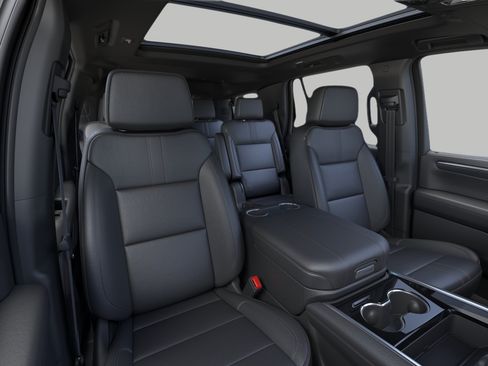 Used 2026 Chevrolet Tahoe RST AWD/4WD image 16
