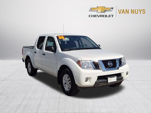 Used 2020 Nissan Frontier SV RWD image 3