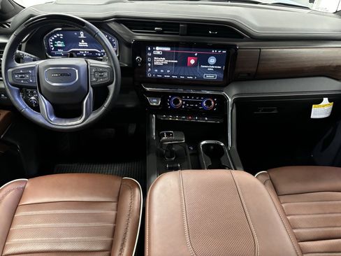 Used 2025 GMC Sierra 1500 Denali Ultimate image 11