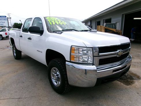 Used 2010 Chevrolet Silverado 2500 W/T AWD/4WD image 7