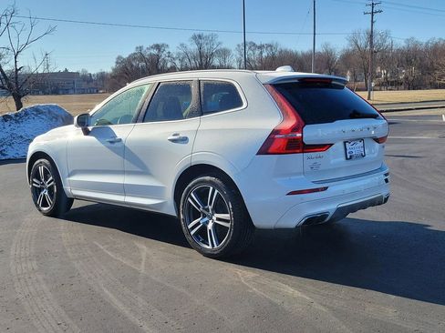 Used 2021 Volvo XC60 T5 Momentum w/ Advanced Package image 4