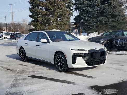 New 2026 BMW 740i xDrive image 4