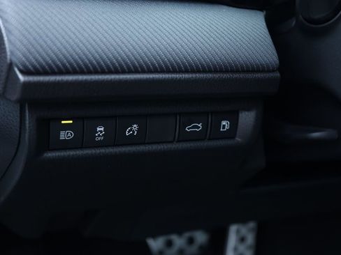 Used 2025 Toyota Camry SE image 31