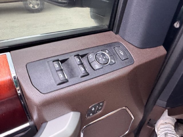 Used 2022 Ford F250 King Ranch w/ King Ranch Ultimate Package AWD/4WD image 19