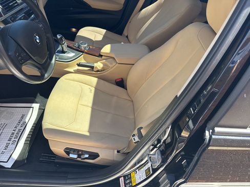 Used 2018 BMW 320i xDrive Sedan AWD/4WD image 16