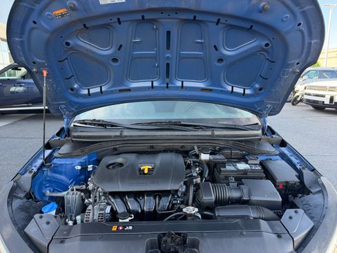 Used 2020 Hyundai Elantra SE image 22