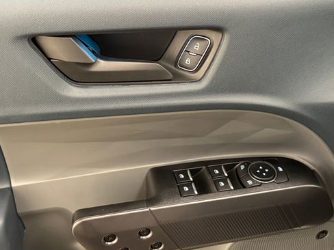 New 2025 Ford Maverick Lariat w/ Black Appearance Package image 13