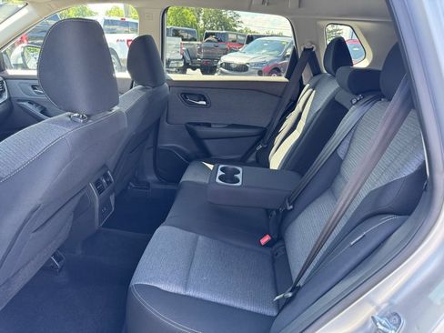 Used 2022 Nissan Rogue SV image 27