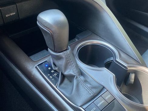 Used 2024 Toyota Camry SE FWD image 27