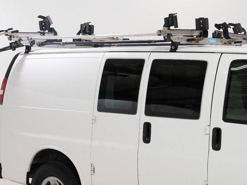 Used 2017 GMC Savana 2500 RWD image 12