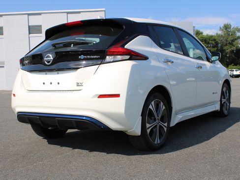 Used 2019 Nissan Leaf SV Plus w/ SV Plus Technology Package FWD image 8
