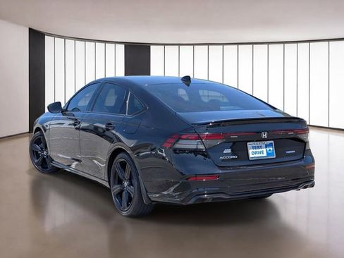 Used 2025 Honda Accord Sport image 7