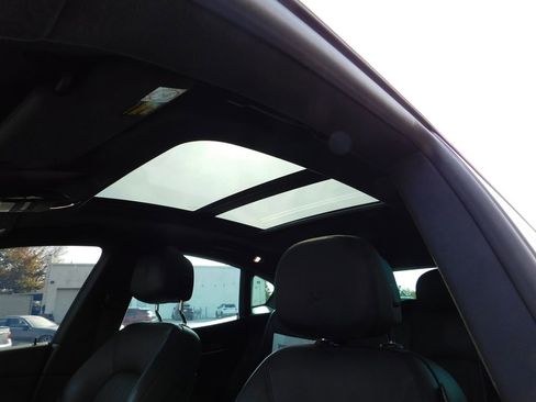 Used 2019 Maserati Levante image 18