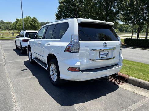 Used 2018 Lexus GX 460 Premium w/ Premium Package AWD/4WD image 15