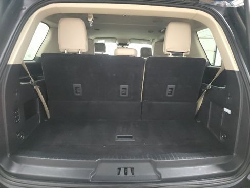 Used 2024 Ford Expedition XLT image 13