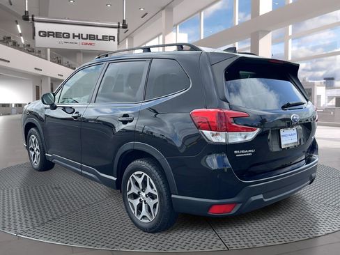 Used 2023 Subaru Forester Premium image 7