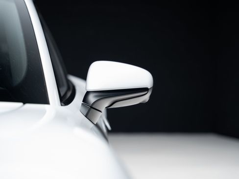 Used 2023 Porsche Taycan w/ Premium Package image 16