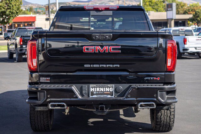 Used 2022 GMC Sierra 1500 AT4 w/ Technology Package AWD/4WD image 4