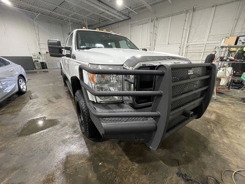 Used 2015 Ford F350 XL image 1