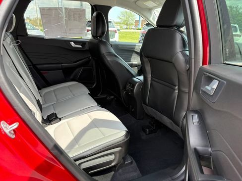 Used 2023 Ford Escape Platinum AWD/4WD image 12
