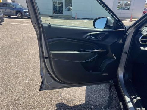 Used 2024 Chevrolet Trax LT FWD image 18