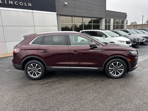 Certified 2022 Lincoln Nautilus Reserve AWD/4WD image 8