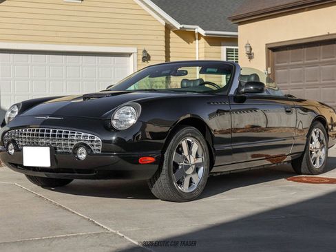 Used 2002 Ford Thunderbird Deluxe image 14