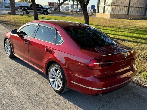 Used 2019 Volkswagen Passat 2.0T Wolfsburg image 6