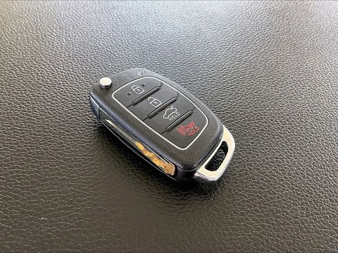 Used 2018 Hyundai Sonata SE w/ Cargo Package FWD image 31
