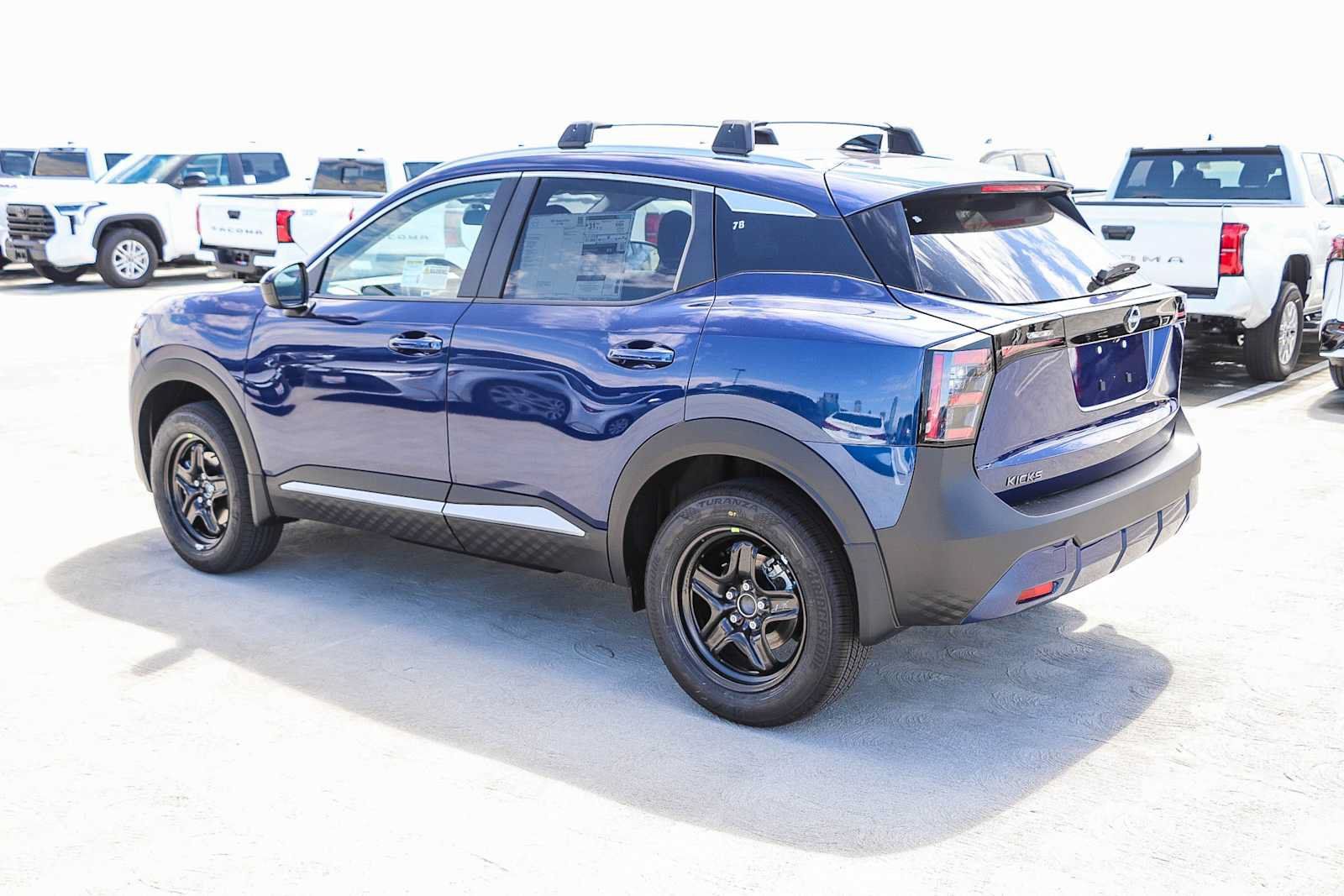 New 2027 Nissan Kicks SV FWD image 8