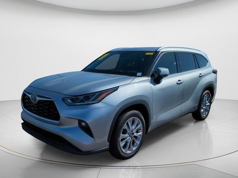 Used 2023 Toyota Highlander Limited image 28