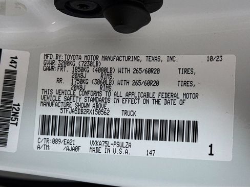 Used 2024 Toyota Tundra Limited AWD/4WD image 37