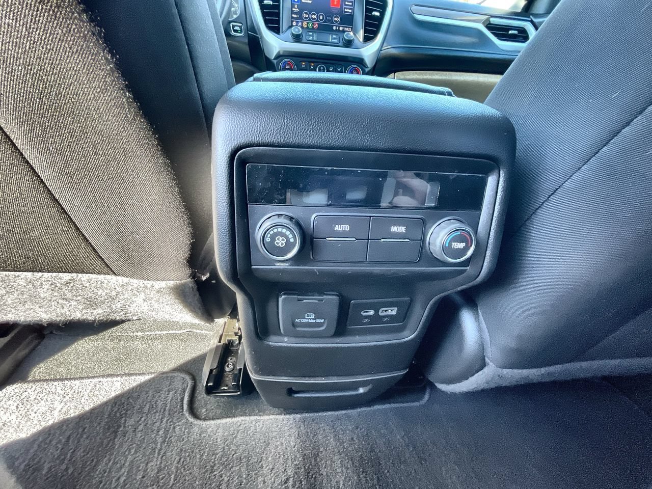 Used 2023 GMC Acadia SLE w/ Driver Convenience Package AWD/4WD image 22