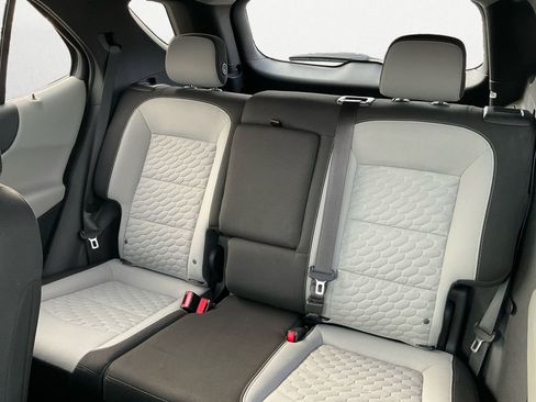 Used 2020 Chevrolet Equinox LT image 9