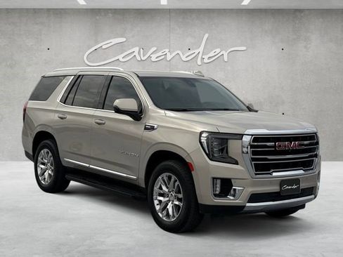 Certified 2022 GMC Yukon SLT w/ SLT Luxury Package image 2