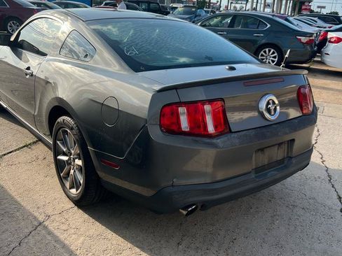 Used 2011 Ford Mustang Premium w/ 202A Rapid Spec Order Code RWD image 5