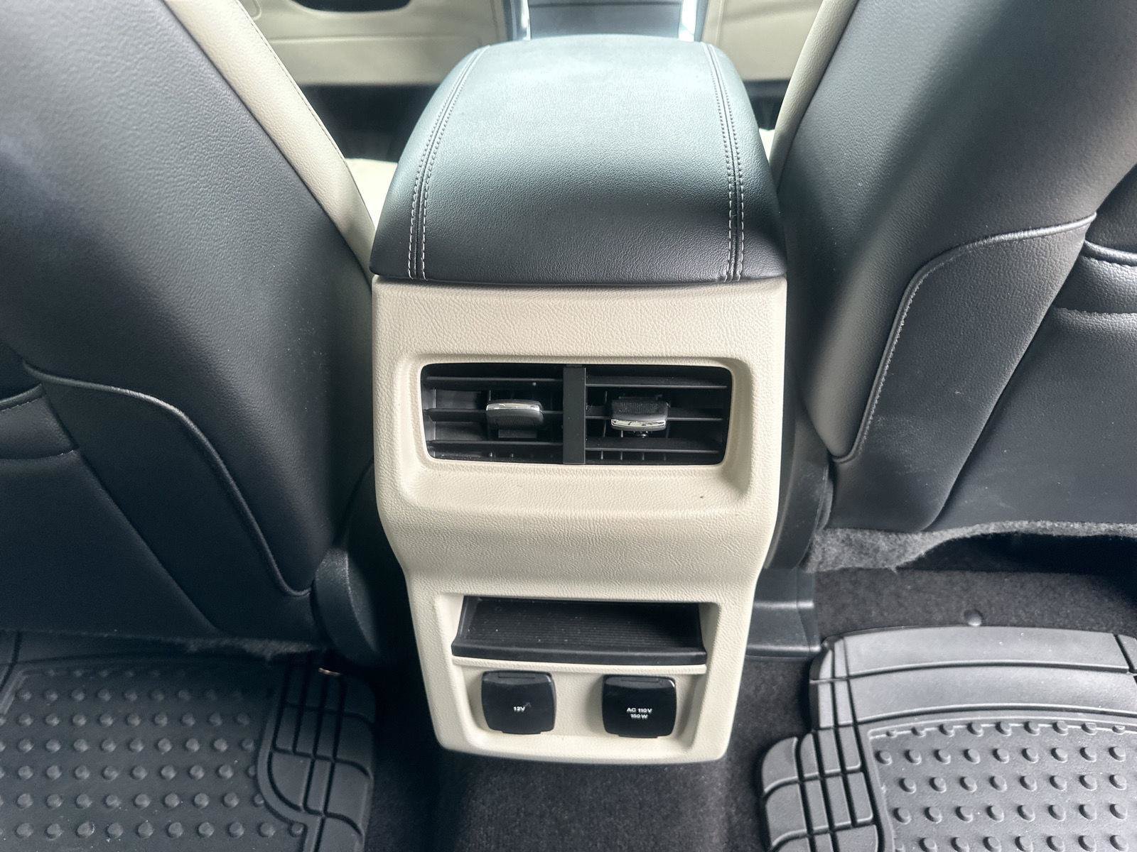 Used 2020 Ford Edge Titanium FWD image 14